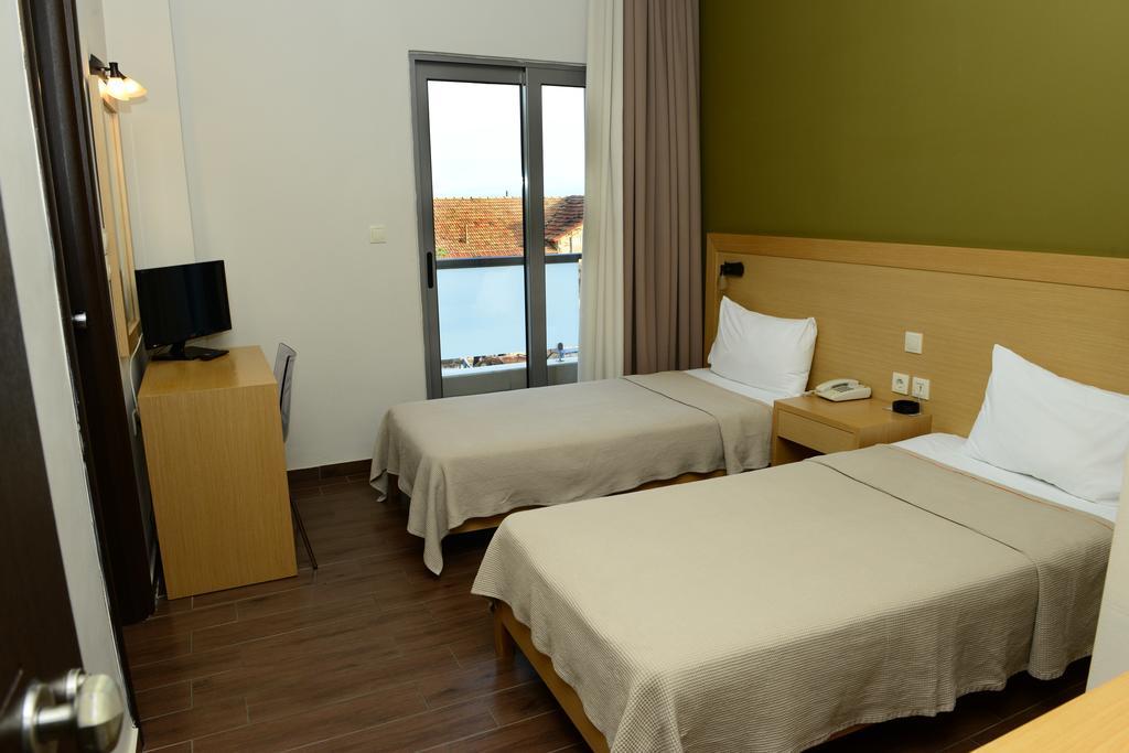 Ionion Hotel Kyparissia Exterior foto